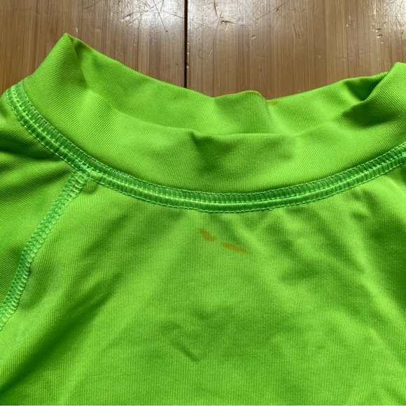 2-piece Rashguard Swim Set, size XS (4-5T) - Picture 5 of 5